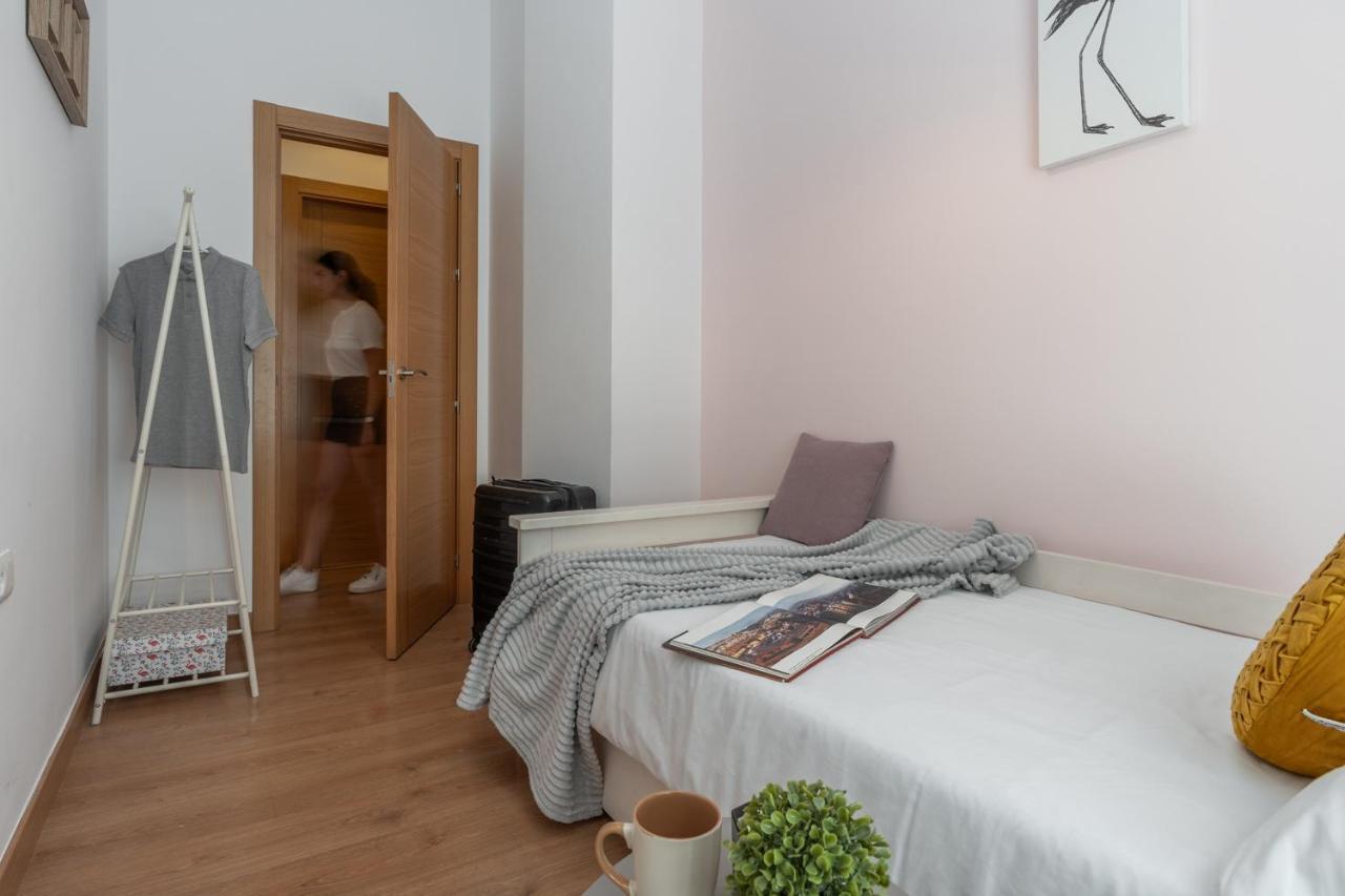 Tuguest Postigo II Catedral Apartment - Free Parking Гранада Экстерьер фото